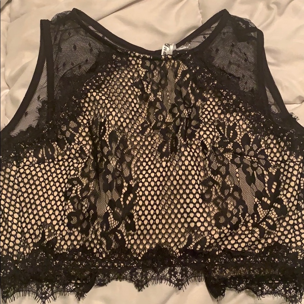 Crop top
